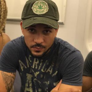 Meet your Posher, Victor